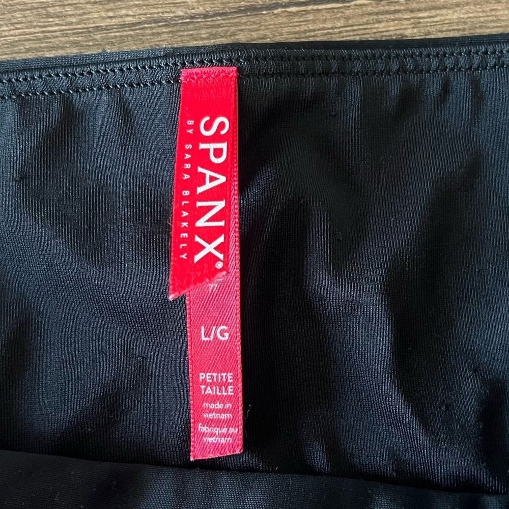 Spanx Black Faux Leather Leggings Size Large Petite - Picture 6 of 6